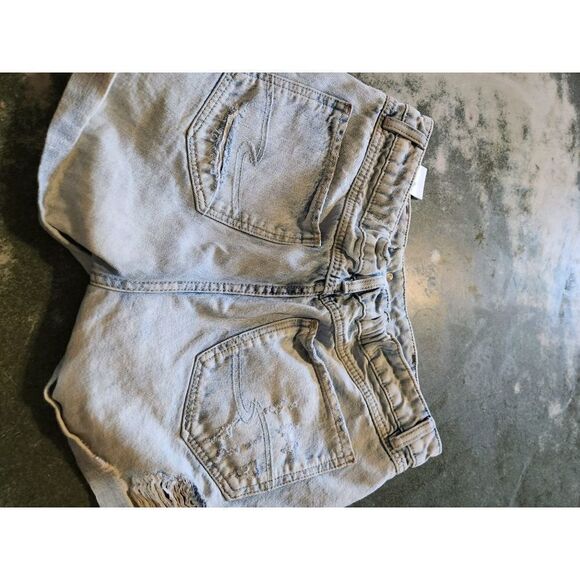 Silver Kellaline Light Wash distressed Shorts sz  28x2.5 - Picture 5 of 5
